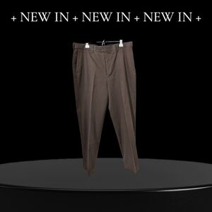 Croft and Barrow Men's pants.  Size 38/32.  NWT